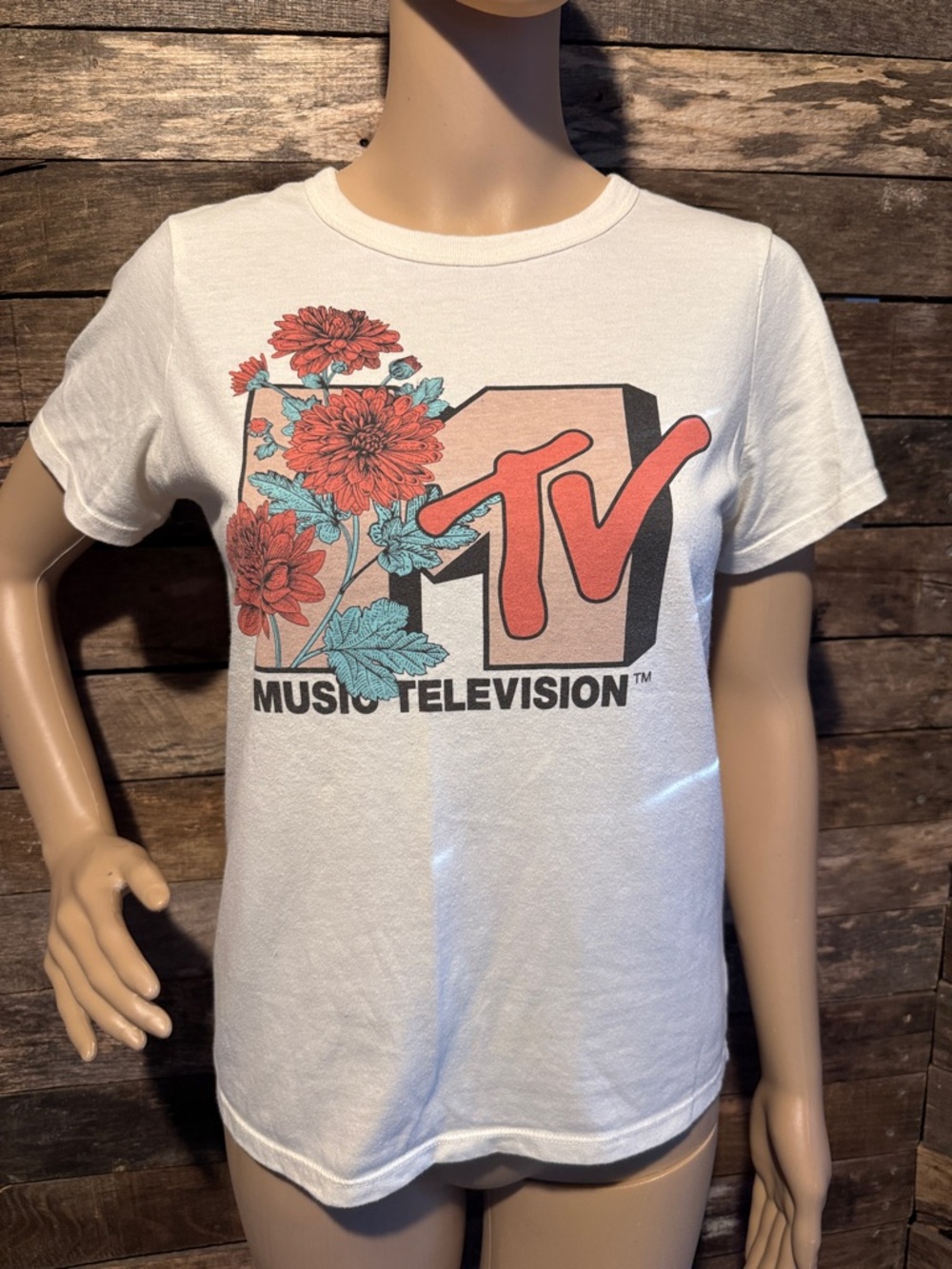 💰BOGO FREE MTV Floral Logo T Shirt Top - Picture 2 of 5